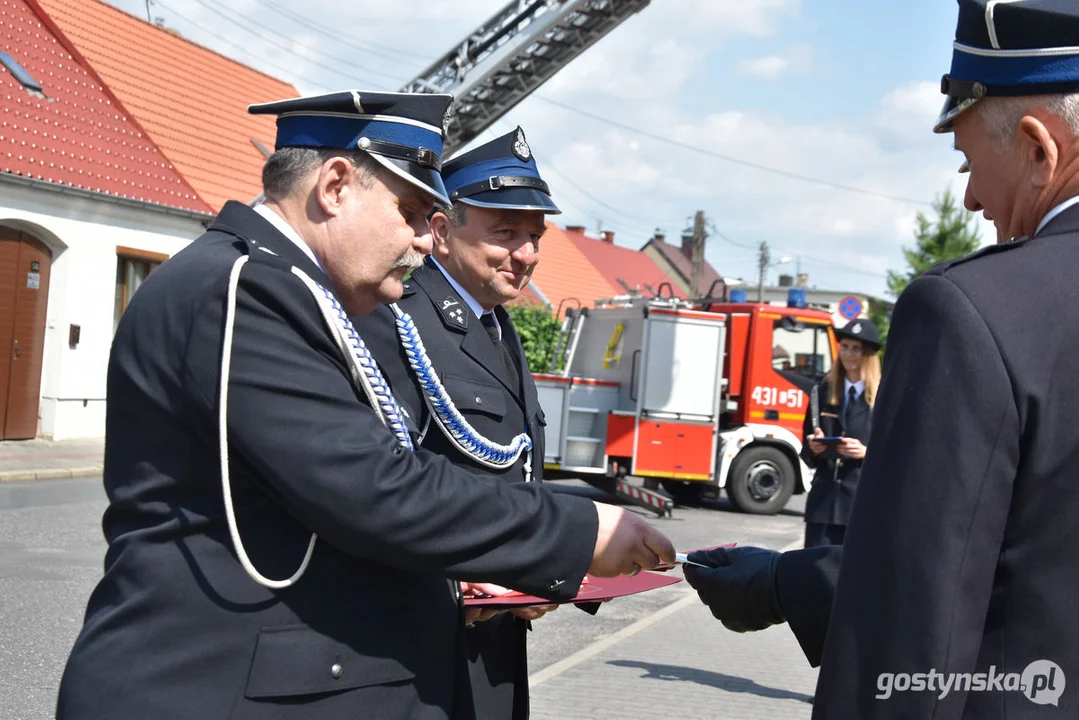 Przekazanie wozu strażackiego dla jednostki OSP w Pogorzeli