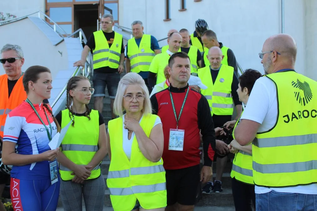 Rowerzyści z Jarocina wyruszyli w drogę na Jasną Górę