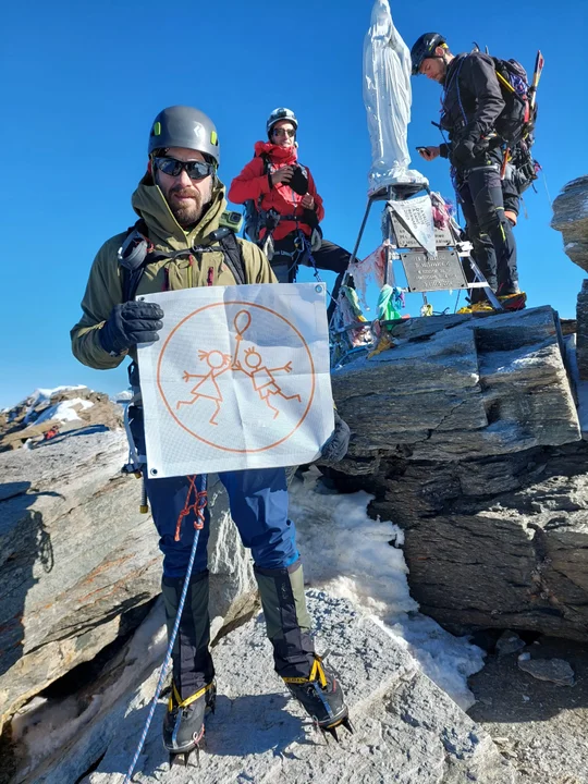 Ultramaratończyk Rafał Przybył z Bodzewka Pierwszego zdobył Mont Blanc