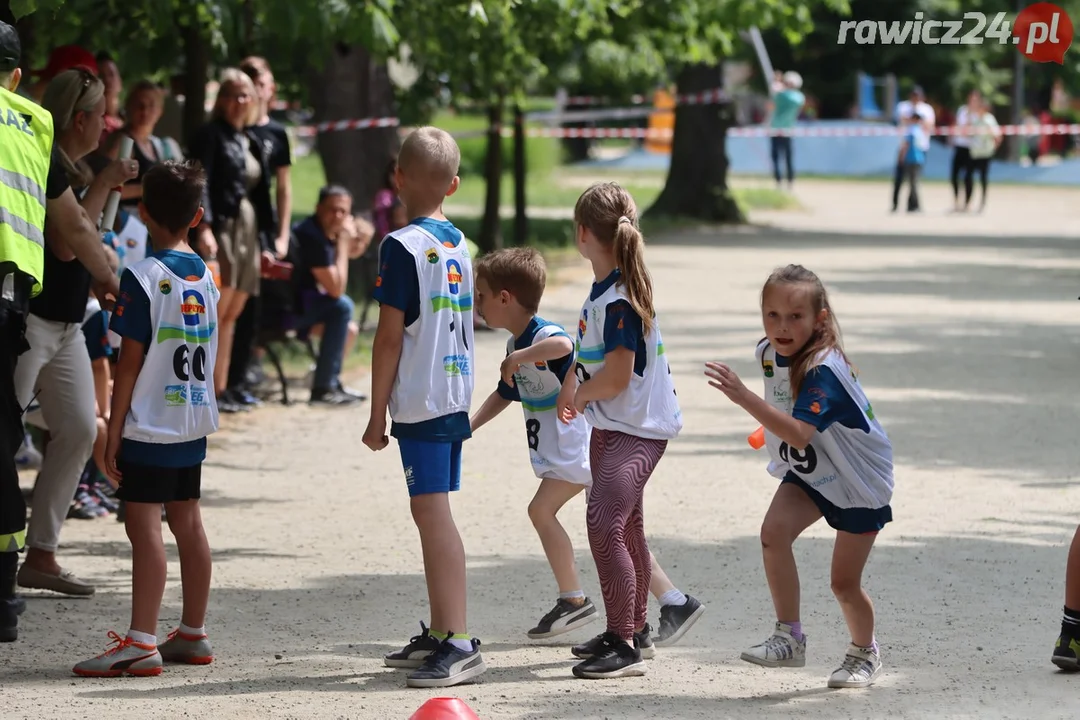 Sztafety szkolne w ramach 24h Rawickiego Festiwalu Sportu