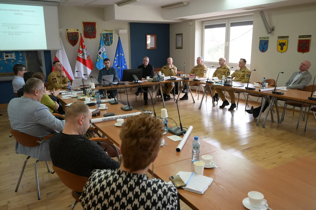 Ważna narada w pleszewskim starostwie. Chodzi o bezpieczeństwo nas wszystkich - Zdjęcie główne