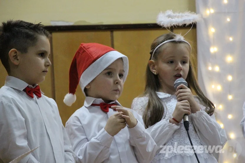 Kiermasz mikołajkowy w Brzeziu