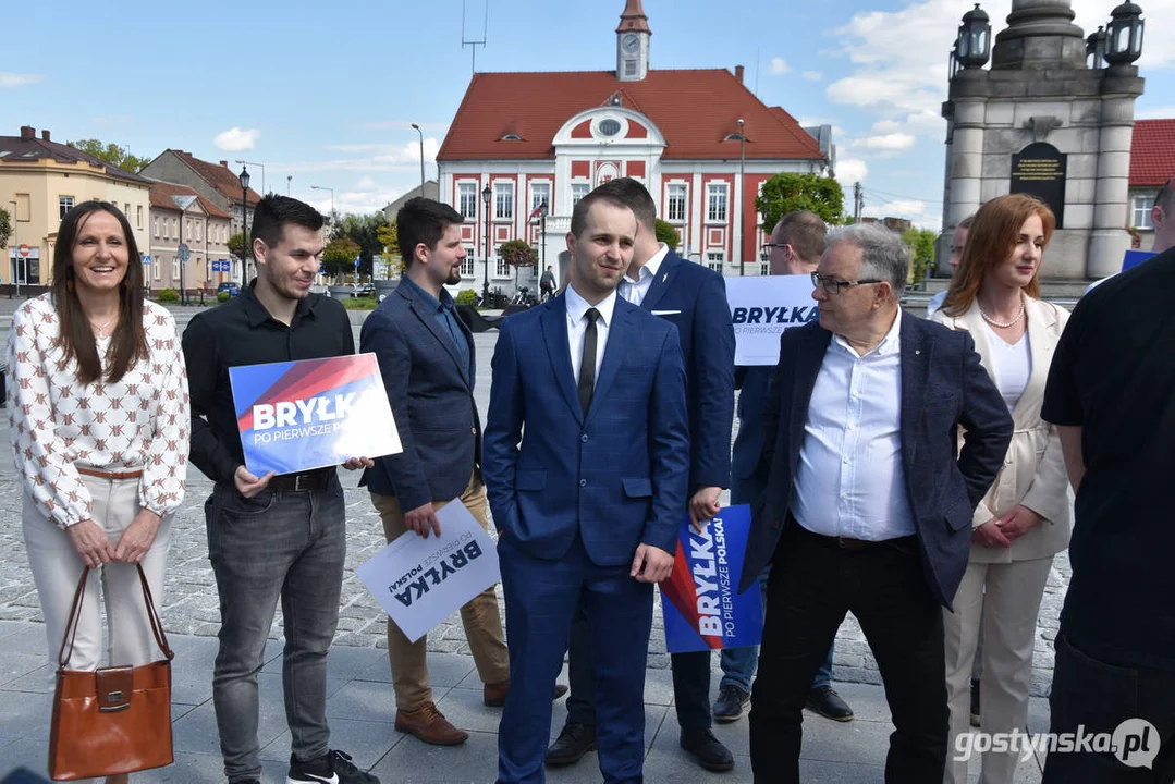 Lider Konfederacji Krzysztof Bosak w Gostyniu spotkał się z mieszkańcami