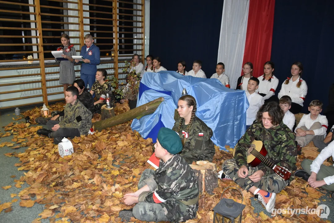 Wieczornica ze Świtezianką - patriotycznie w Szkole Podstawowej w Goli