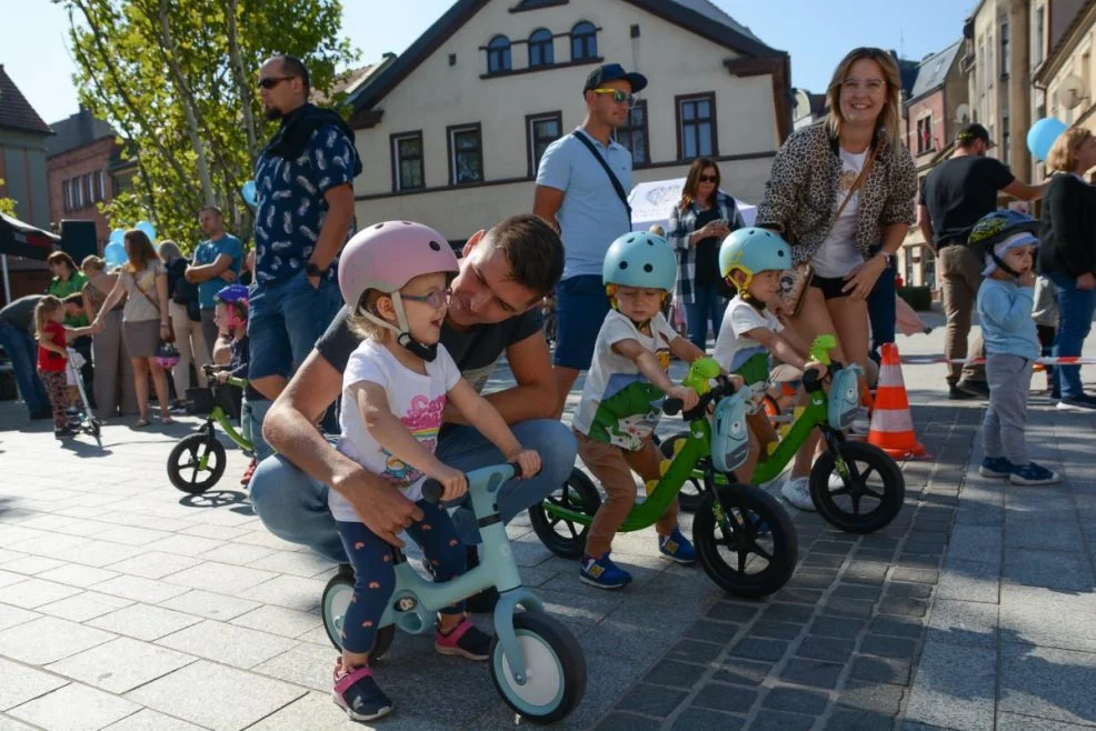 „Dzieciaki na Kołach” - wyjątkowa impreza na jarocińskim rynku [ZDJĘCIA] - Zdjęcie główne