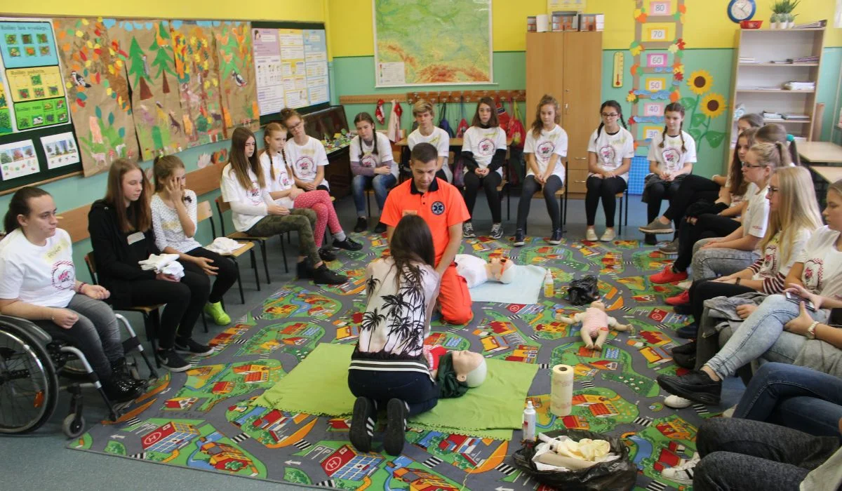 "Masz Moc" . Fundacja "Ogród Marzeń" organizowała duży projekt dla wolontariuszy.