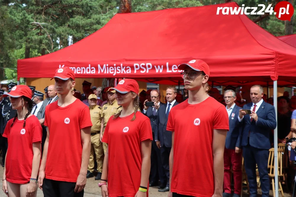 Ślubowanie i pasowanie na strażaka - członka MDP w Brennie (powiat leszczyński)