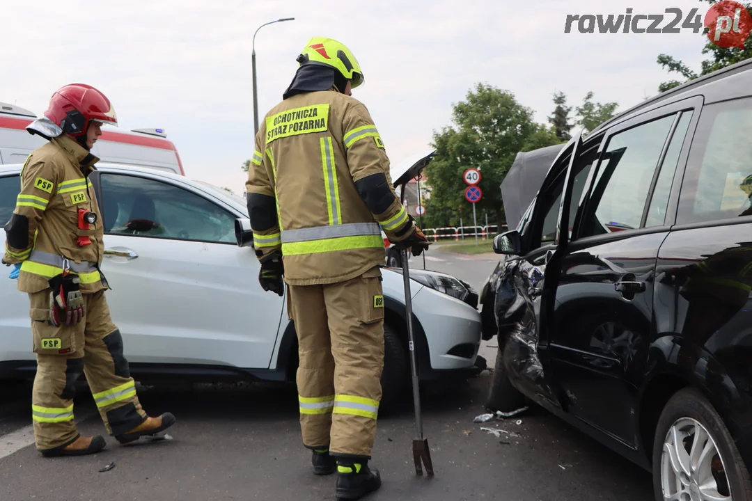 Wypadek na skrzyżowaniu ul. Przyjemskiego i Leśnej w Rawiczu