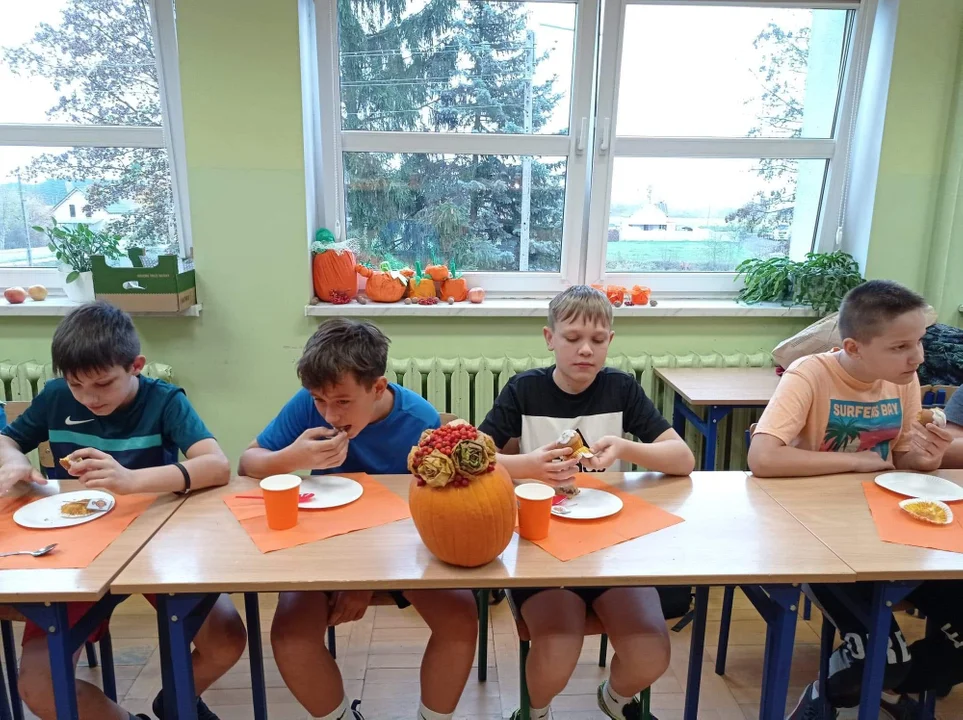 "Czas na dynię" w Szkole Podstawowej w Tomicach