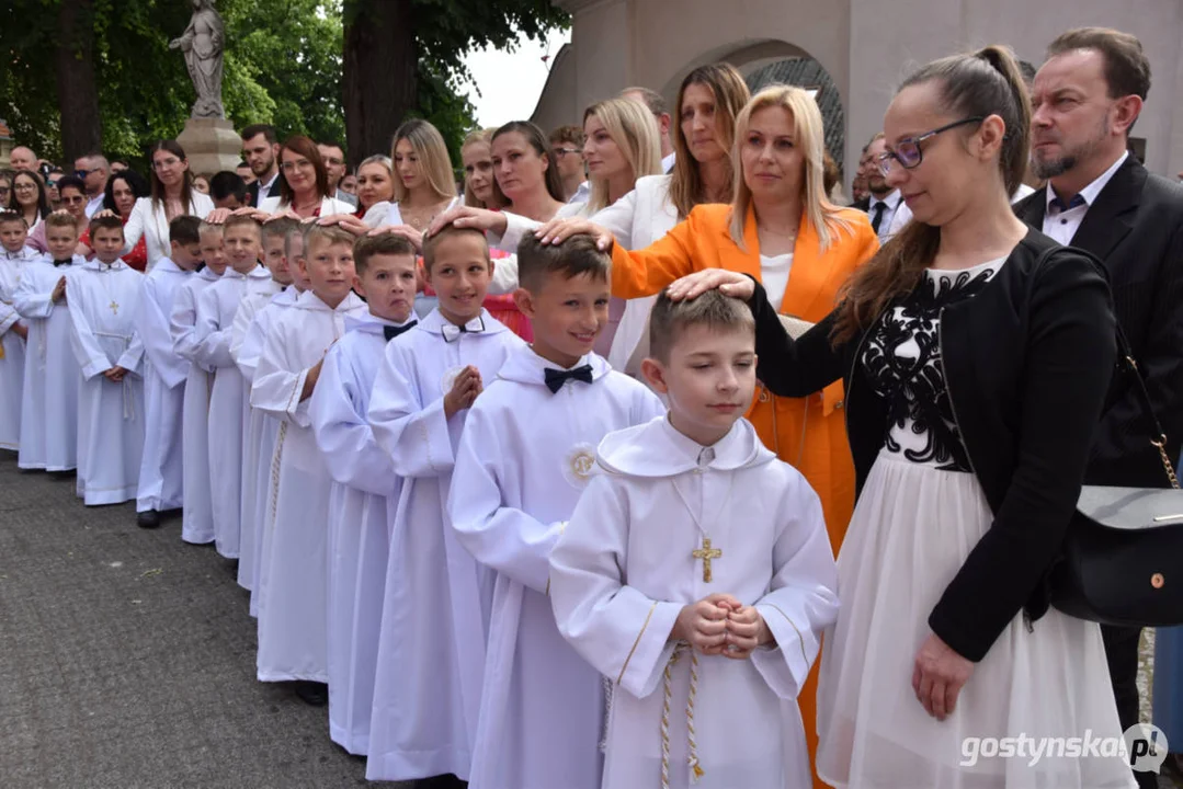 Uroczystość Pierwszej Komunii Świętej w parafii farnej w Gostyniu