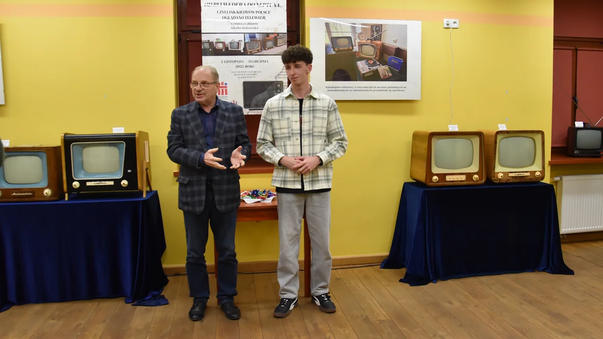 Wystawa telewizorów z czasów PRL-u w Muzeum w Gostyniu
