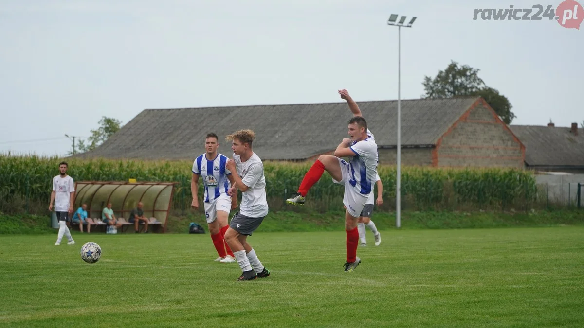 LZS Chojno-Sarnowa - Juna-Trans Stare Oborzyska 2:6