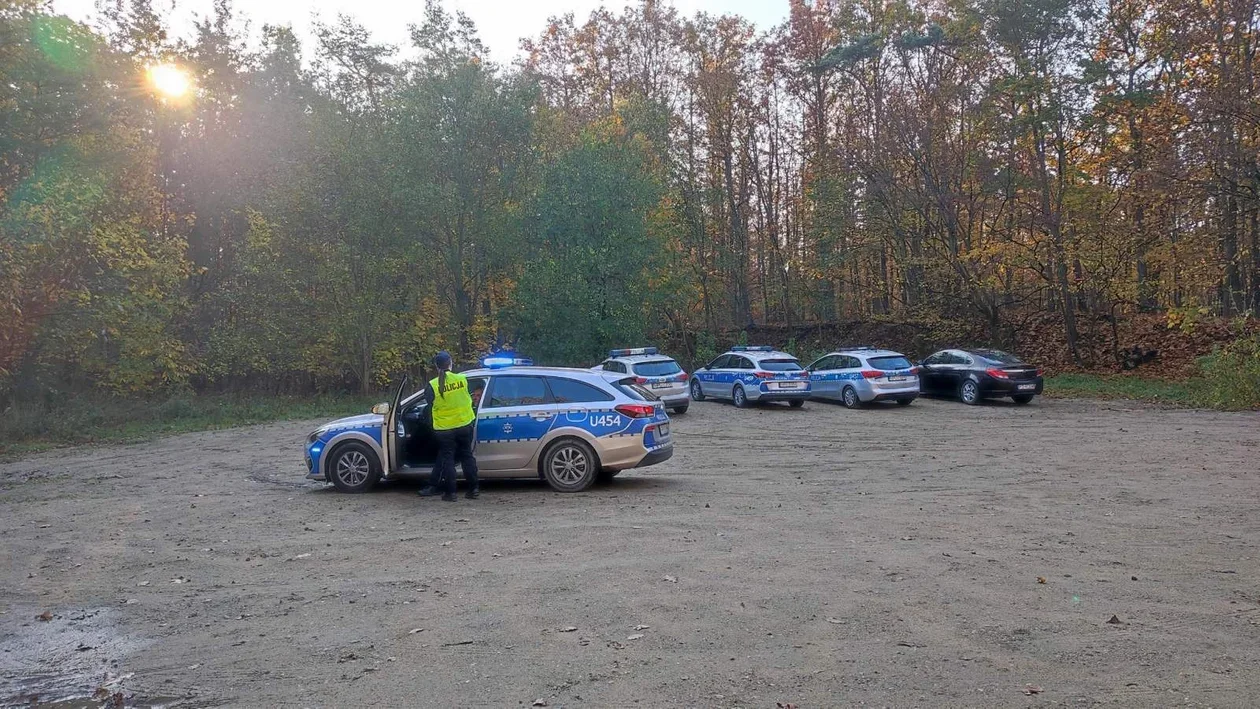 Na ulicy Poznańskiej w Jarocinie zaroiło się od policji. Co się stało? [ZDJĘCIA] - Zdjęcie główne