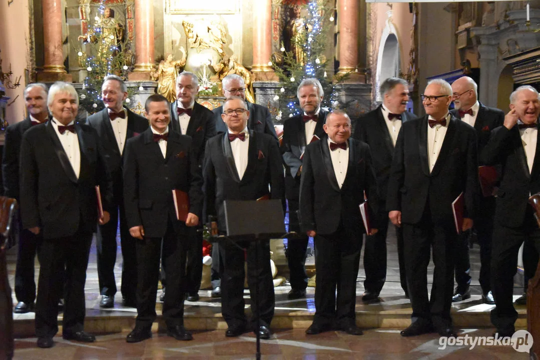 Chór Słowiki 60 - koncert kolęd w kościele na Zdzieżu w Borku Wlkp.