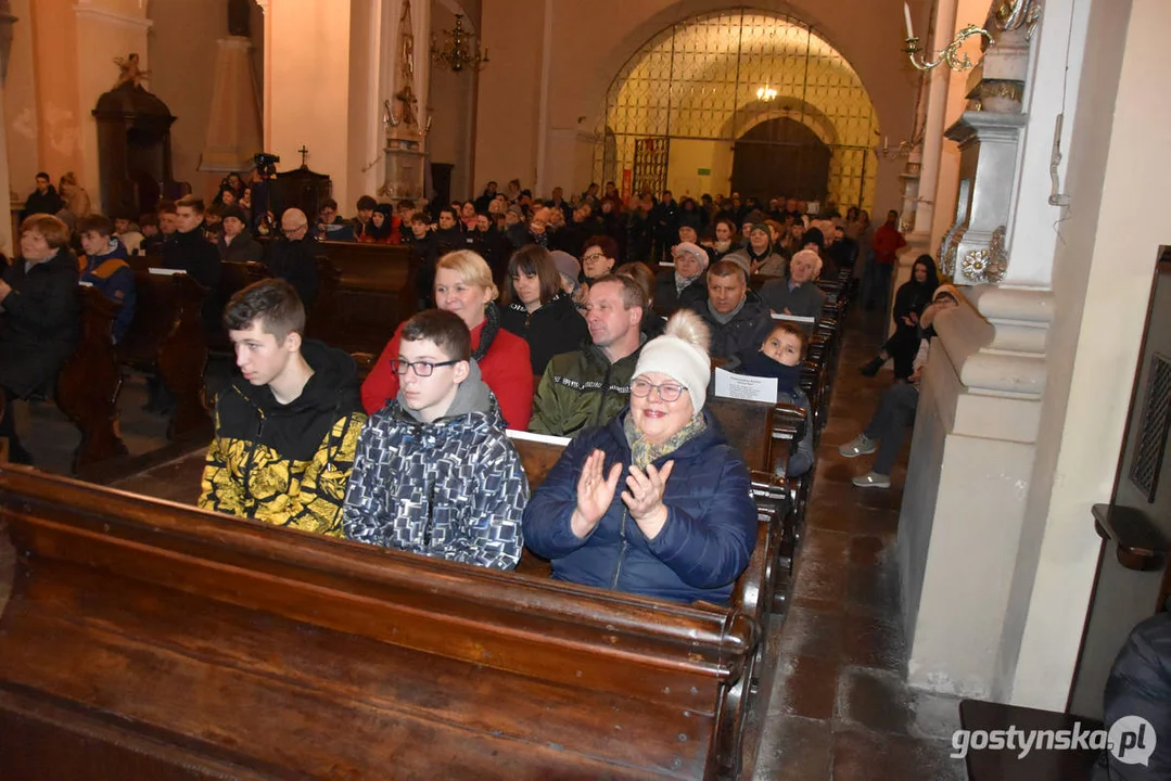 Chór Słowiki 60 - koncert kolęd w kościele na Zdzieżu w Borku Wlkp.