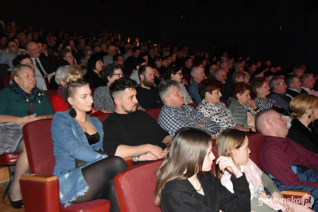 Gwarowe przedstawienie w Krobi - Grupa Teatralna "Na Fali"