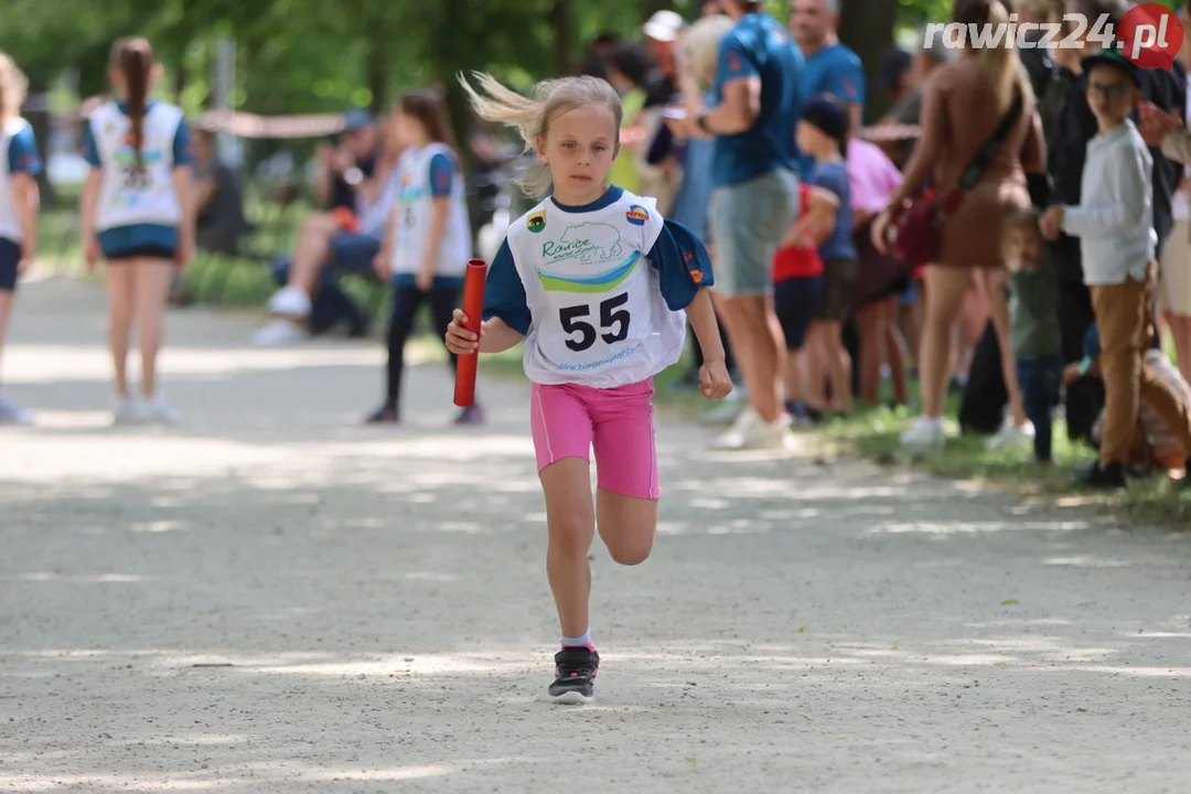 Sztafety szkolne w ramach 24h Rawickiego Festiwalu Sportu