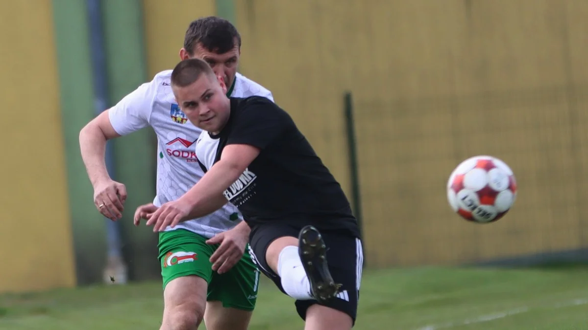 Biegali, walczyli, starali się. Awdaniec zagrał z Wartą [ZDJĘCIA]