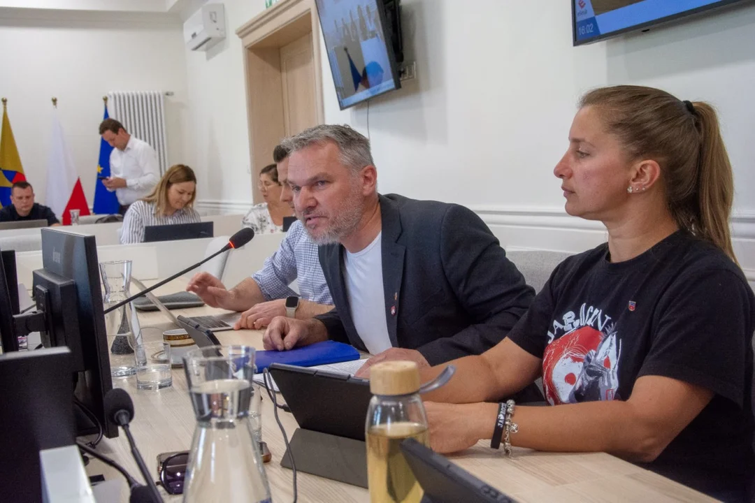 Dyskusja o sytuacji w Schronisku dla Bezdomnych Zwierząt w Radlinie