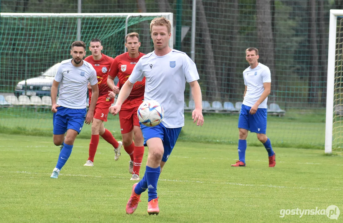 Korona Piaski - Warta Międzychód 3 : 1