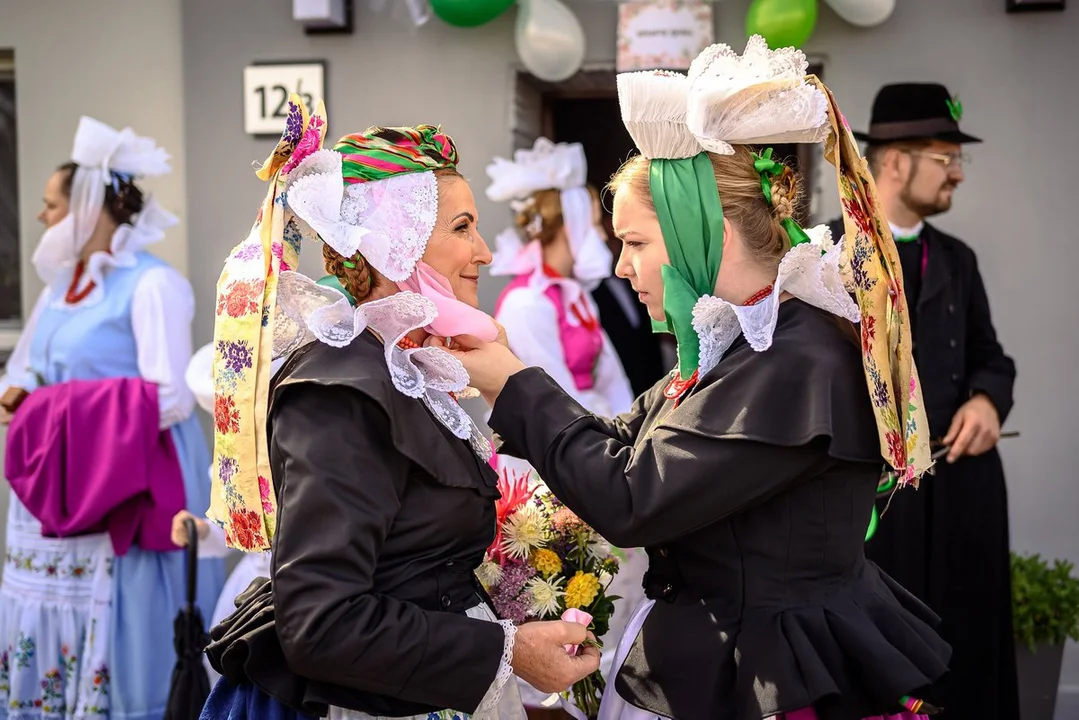 Wesele biskupiańskie Michała i Marty Chudych w Sikorzynie