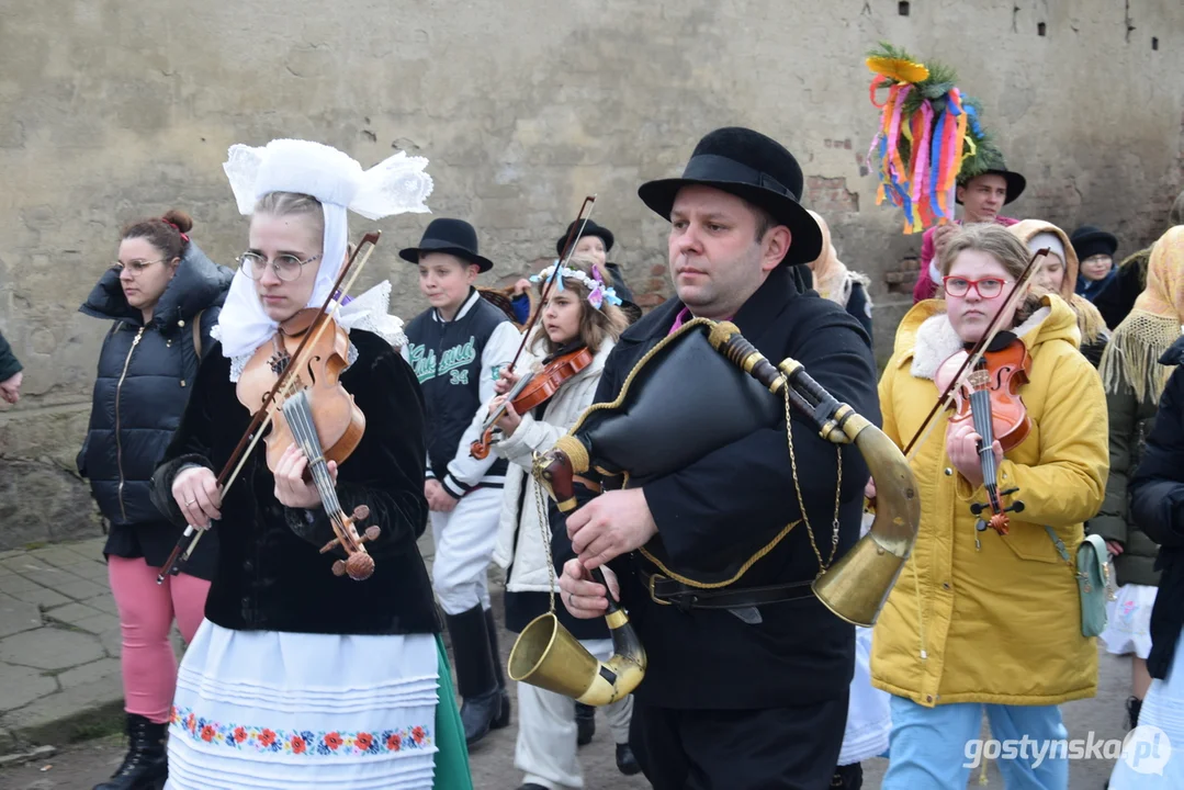 Obrzędy palenia i topienia "śmiercichy" oraz "nowego lotka" na Biskupiźnie