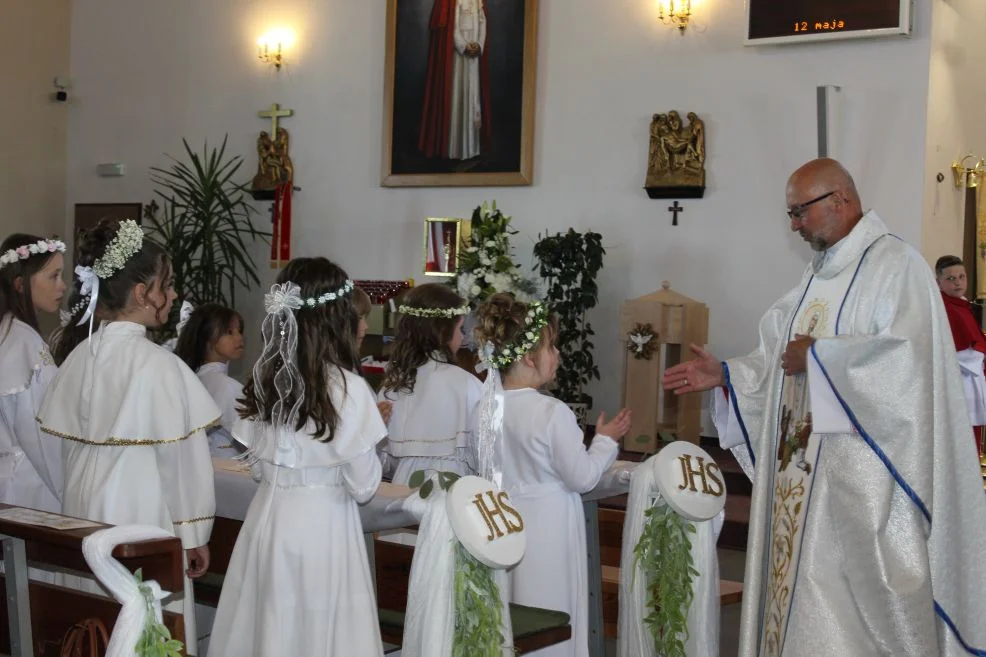 Pierwsza Komunia Święta w parafii Matki Bożej Fatimskiej w Jarocinie