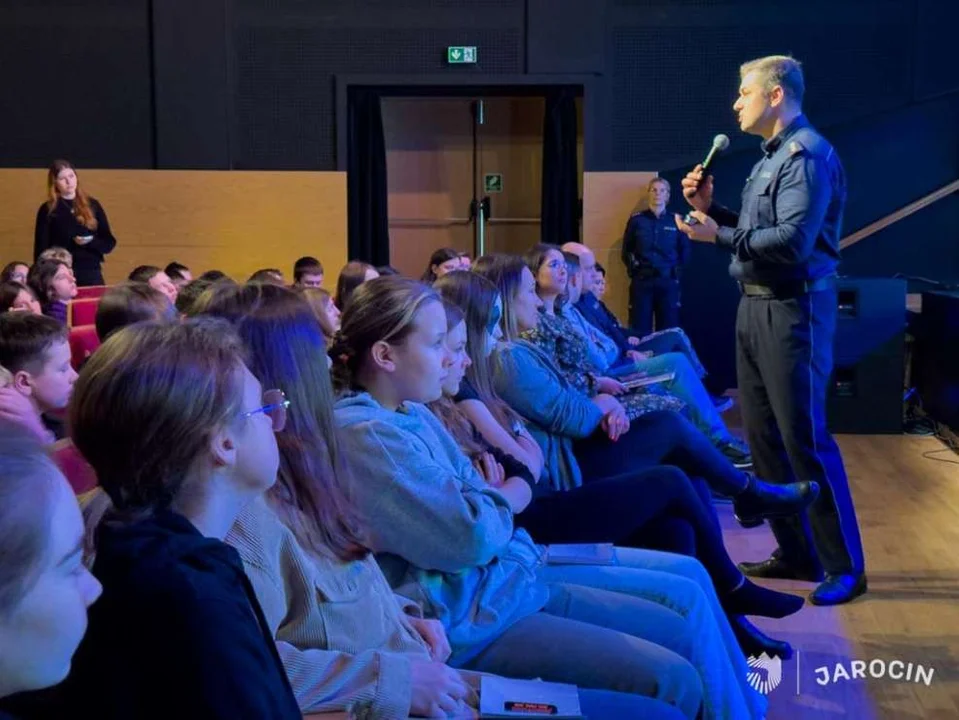 W JOK-u o bardzo ważnych sprawach dla dzieci i młodzieży. Konferencja „STOP przemocy rówieśniczej" [ZDJĘCIA] - Zdjęcie główne