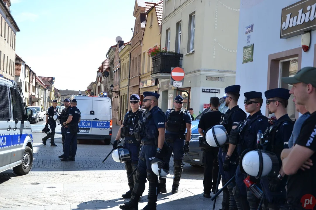 Marsz Równości i kontrmanifestacje w Rawiczu