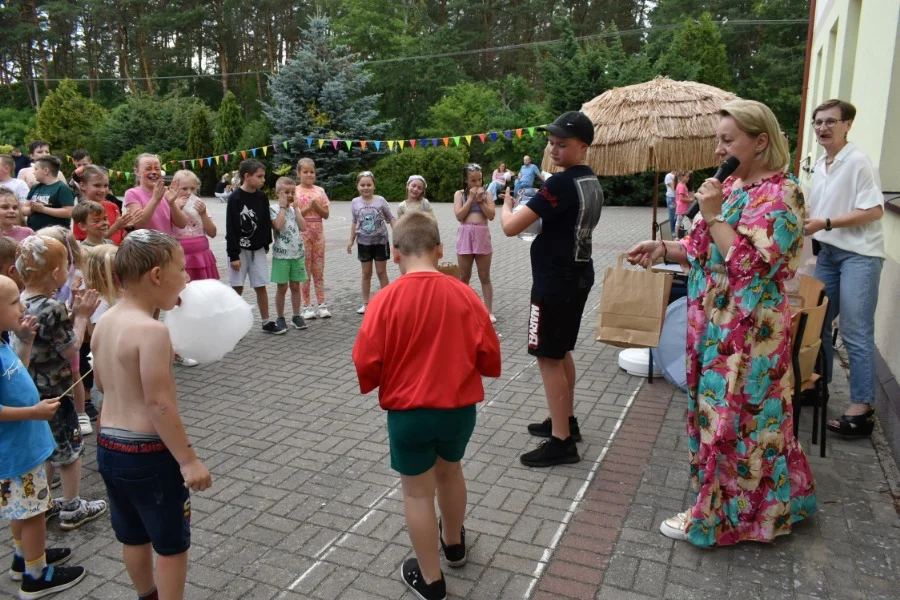 Festyn w szkole w Kwileniu