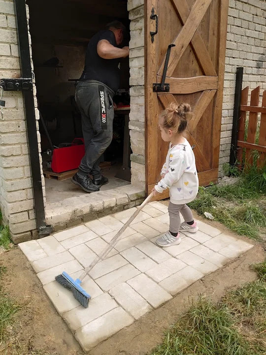 Budowa stolarni oraz warsztaty budowniczego dud w Domachowie