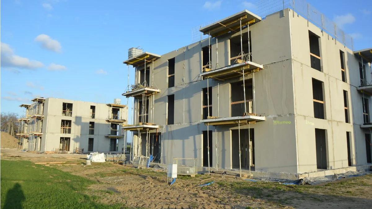 W planach jest budowa nawet dwustu mieszkań. Tymczasem znane są kryterium najmu w dwóch pierwszych blokach - Zdjęcie główne