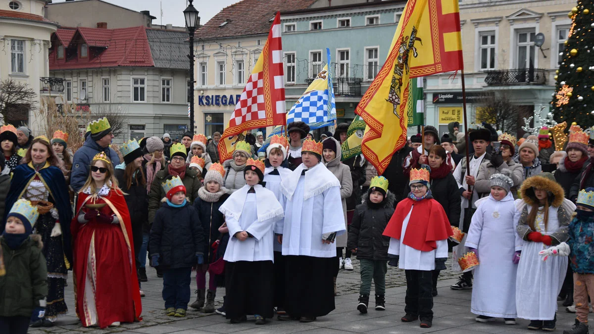 "W jasełkach leży" - Orszak Trzech Króli na ulicach Gostynia