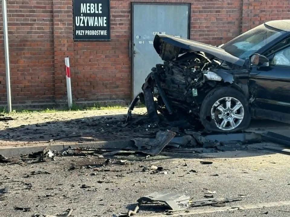 W powiecie grodziskim doszło do tragicznego w skutkach zderzenia czołowego dwóch samochodów osobowych
