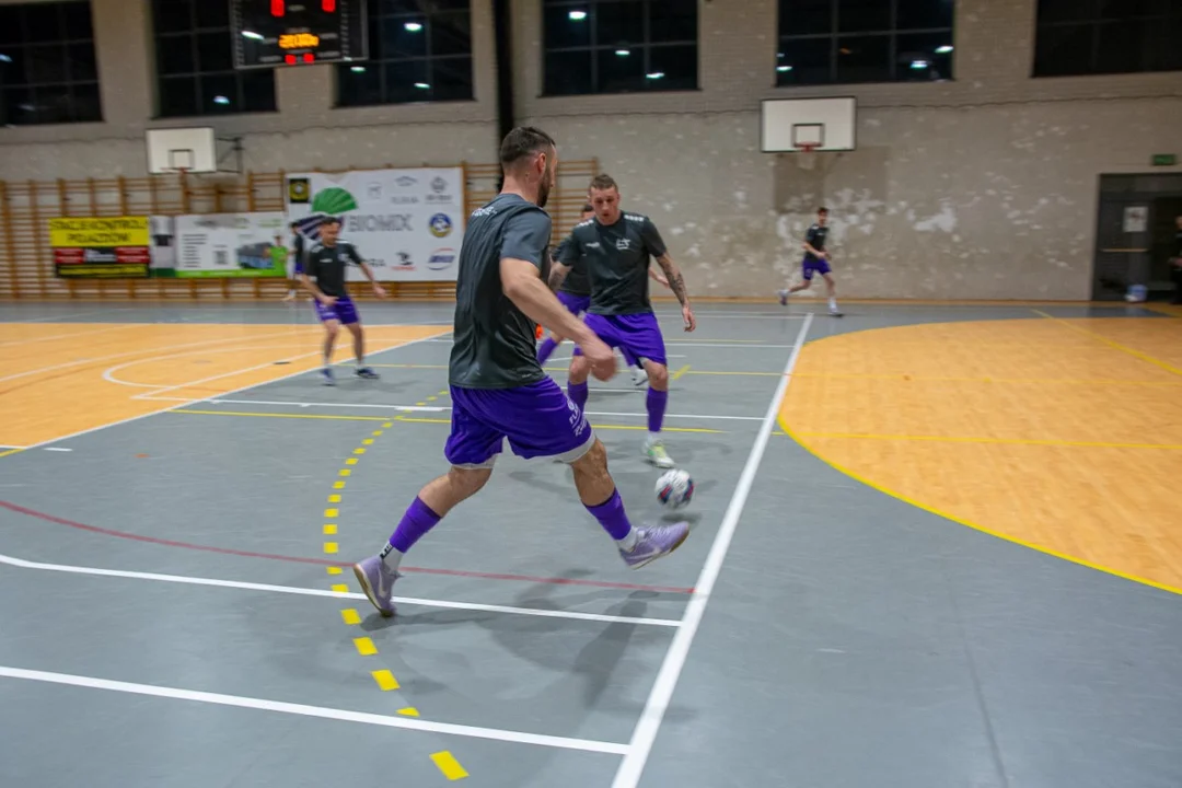 Fort Boys Team - A Seree Tee