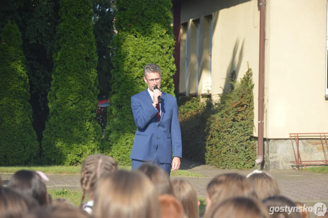 Rozpoczęcie roku szkolnego 2025/2026 w Szkole Podstawowej im. Ziemi Biskupiańskiej w Starej Krobi