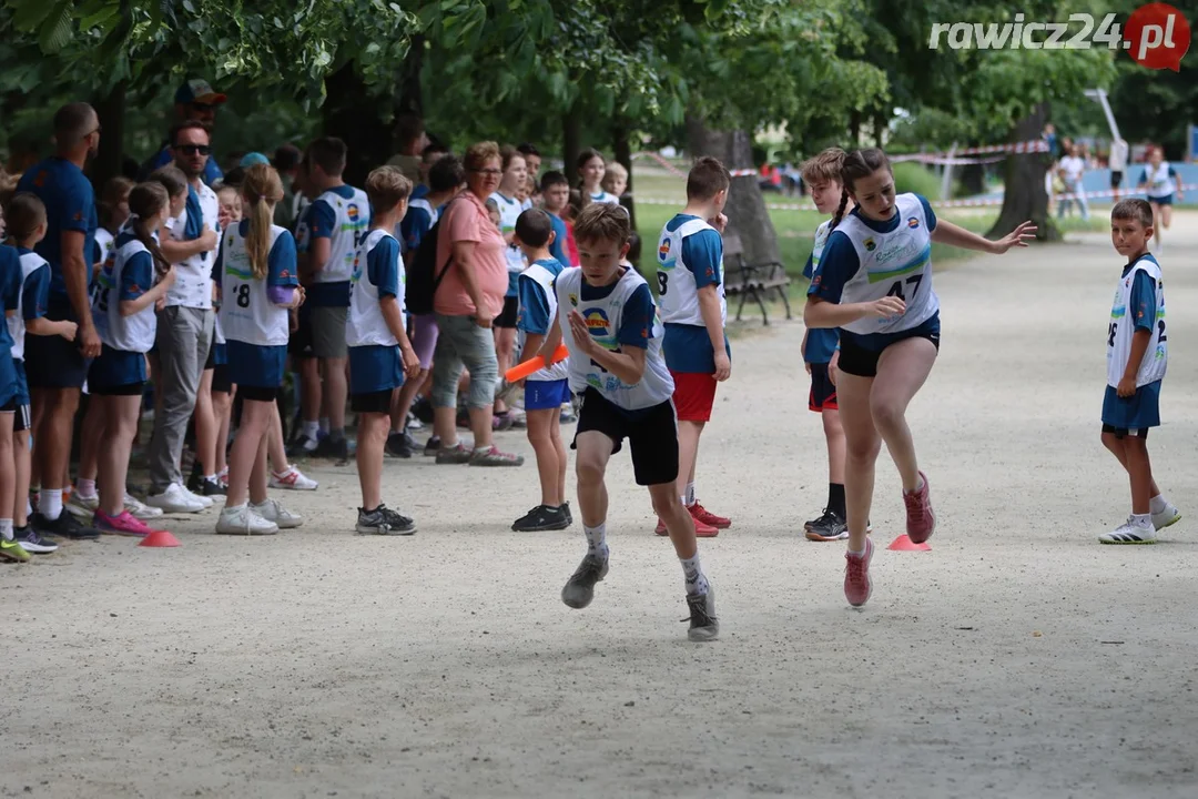 Sztafety szkolne w ramach 24h Rawickiego Festiwalu Sportu