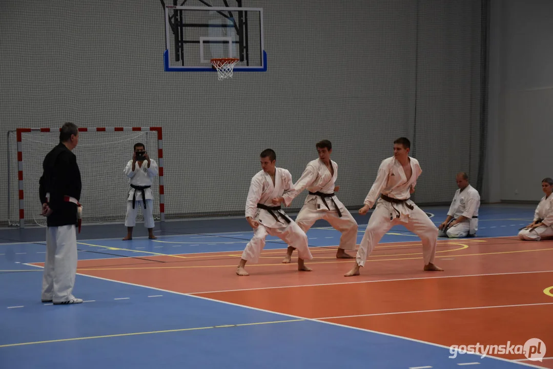 Trening Klubu TKKF Tęcza w nowej hali sportowej w Gostyniu