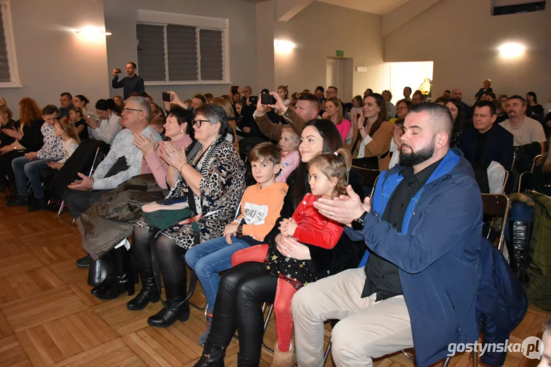 Przedszkolny Przegląd Kolęd i Pastorałek w centrum kultury w Piaskach