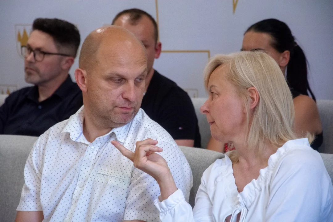 Dyskusja o sytuacji w Schronisku dla Bezdomnych Zwierząt w Radlinie