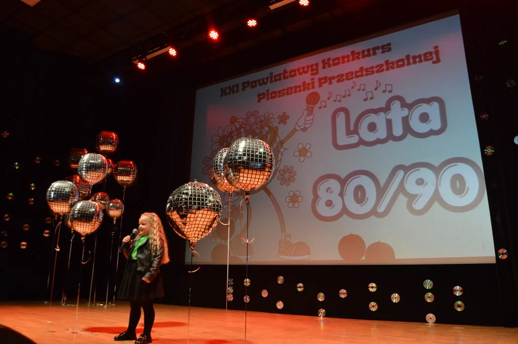 XXI Powiatowy Konkurs Piosenki Przedszkolnej "Lata 80. i 90" w Krobi