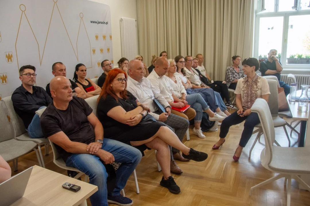 Dyskusja o sytuacji w Schronisku dla Bezdomnych Zwierząt w Radlinie