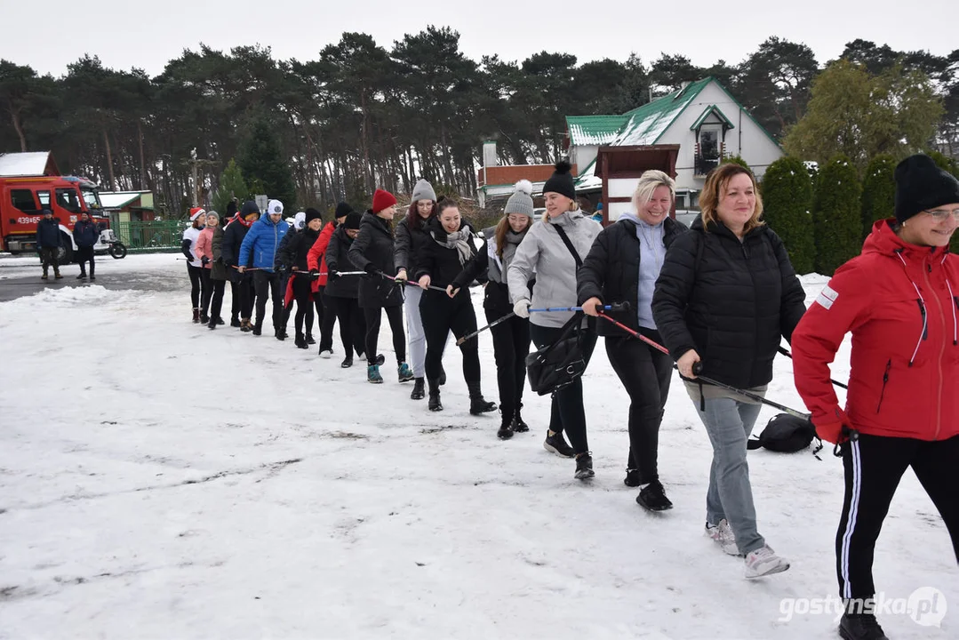 Mikołajkowy Charytatywny Marsz Nordic Walking „Idziemy dla Julki”