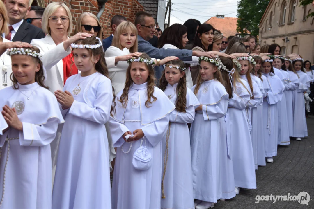 Uroczystość Pierwszej Komunii Świętej w parafii farnej w Gostyniu