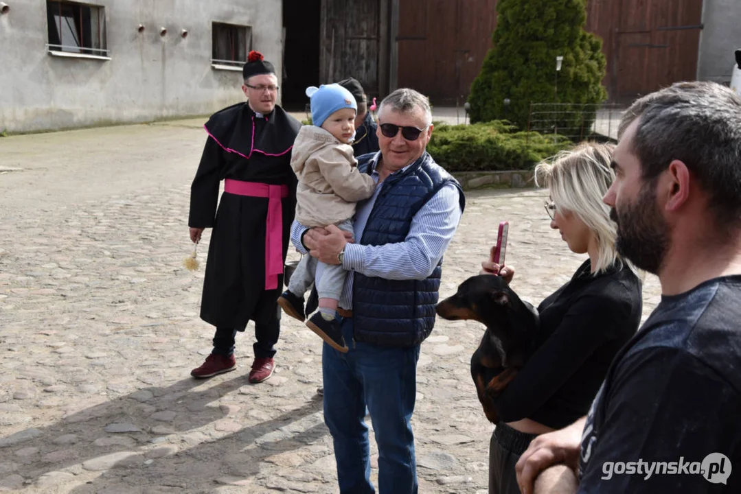 "Niedźwiedzie" wróciły do Zalesia - wesoły śmigus-dyngus