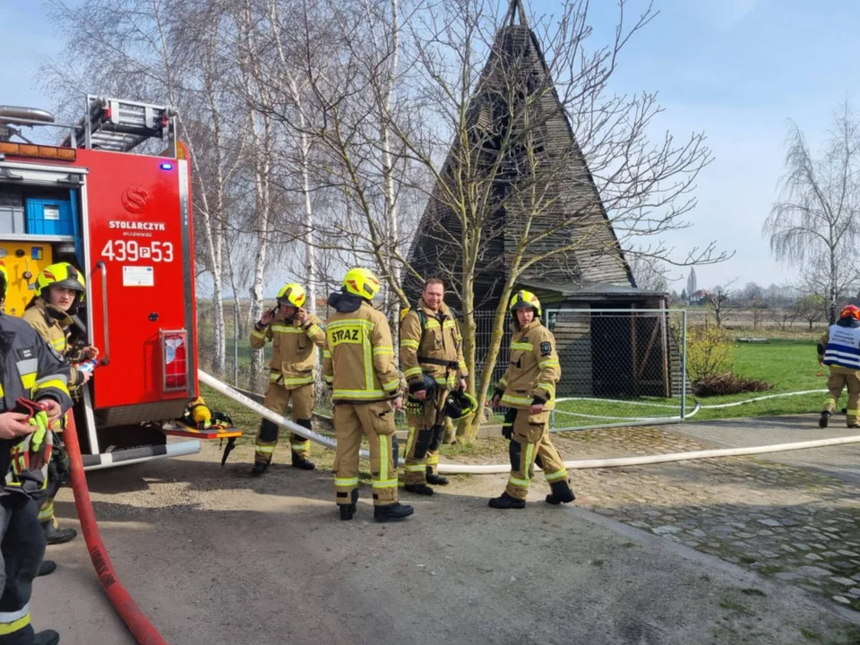 Pożar drewnianego wigwamu w Krobi