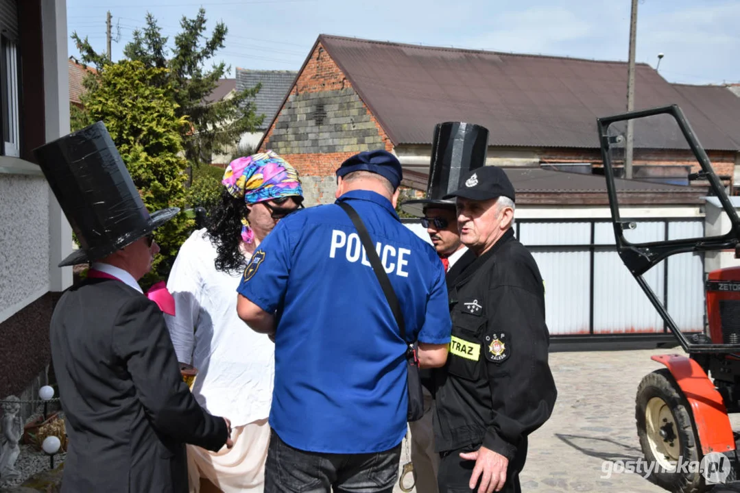 "Niedźwiedzie" wróciły do Zalesia - wesoły śmigus-dyngus