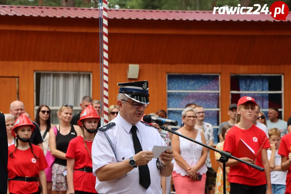 Ślubowanie i pasowanie na strażaka - członka MDP w Brennie (powiat leszczyński)