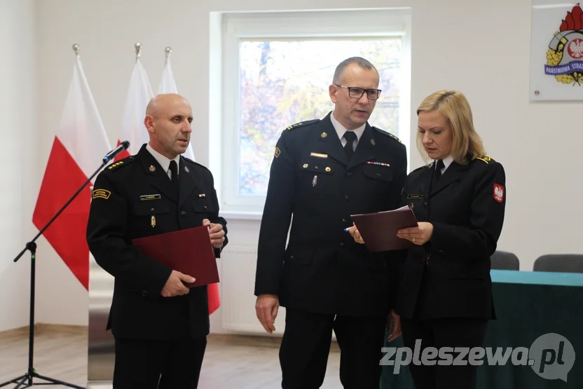 Wręczenie świadczeń ratowniczych i promes dla młodzieżowych drużyn pożarniczych z powiatu pleszewskiego