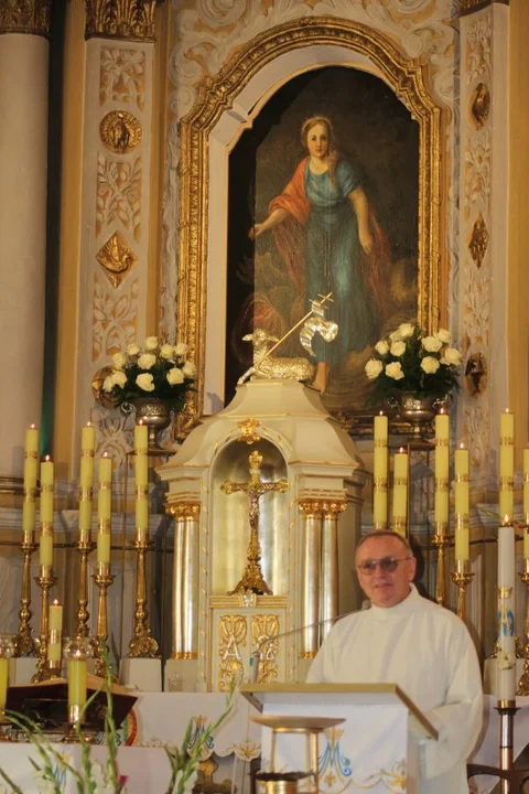 Uroczystość Matki Bożej Cieleckiej w parafii św. Małgorzaty w Cielczy z zawierzeniem KGW z gminy Jarocin